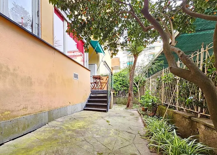 Cozy With Free Parking And Garden Space Apartamento