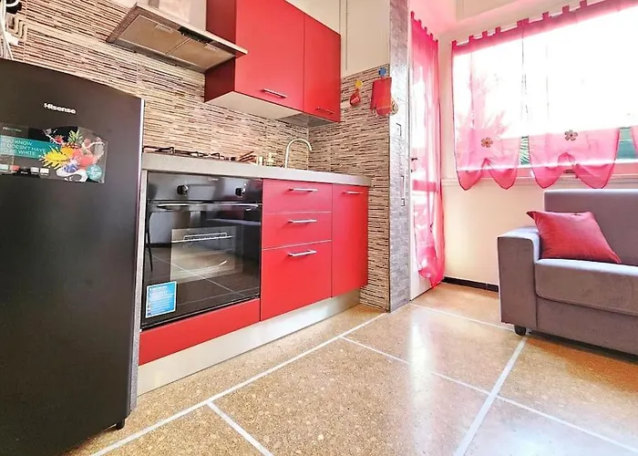 Cozy With Free Parking And Garden Space