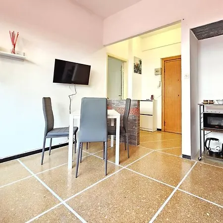 Apartment Cozy With Free Parking And Garden Space